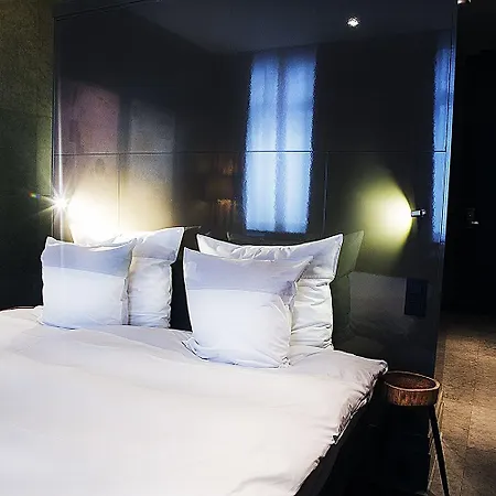 Les Nuits