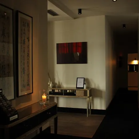 Les Nuits Hotel Amberes