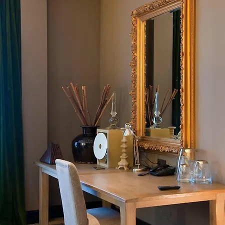 Hotel Les Nuits 4*